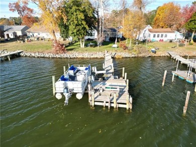 Chesapeake Bay - Piankatank River Home For Sale in Hartfield Virginia