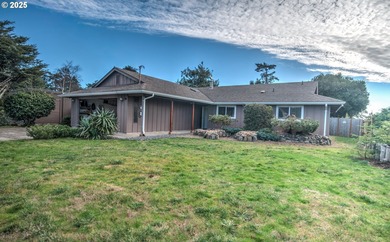 Siuslaw River Home For Sale in Florence Oregon