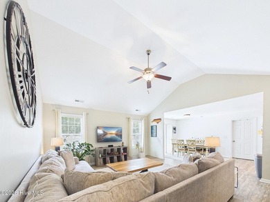 Enjoy beautiful views of Silver Lake from this well-maintained 3 - photo 12