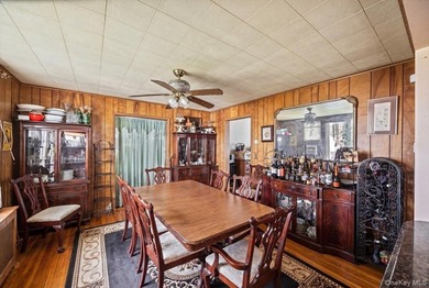 Incredible opportunity to restore and reimagine this spacious - photo 12