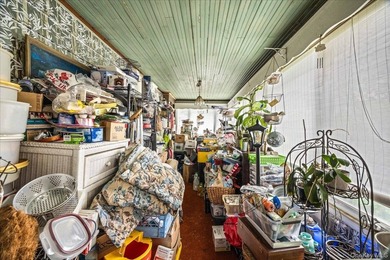 Incredible opportunity to restore and reimagine this spacious - photo 13