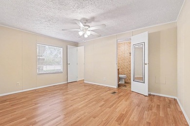 Location! Location! Location! Move in ready! Inlet living and - photo 14