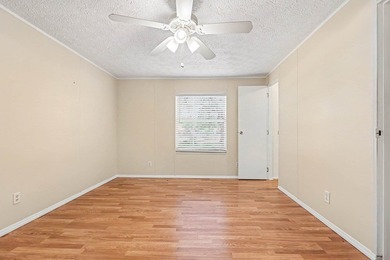 Location! Location! Location! Move in ready! Inlet living and - photo 15