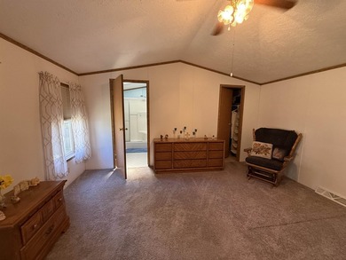Well-maintained 1-owner, 2-bedroom, 2-bath manufactured home - photo 15