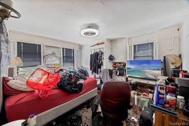 Incredible opportunity to restore and reimagine this spacious - photo 17