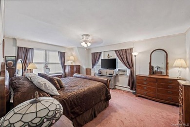 Incredible opportunity to restore and reimagine this spacious - photo 20