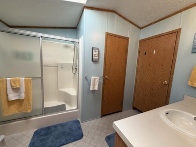 Well-maintained 1-owner, 2-bedroom, 2-bath manufactured home - photo 23