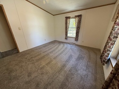 Well-maintained 1-owner, 2-bedroom, 2-bath manufactured home - photo 24