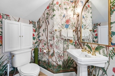 A timeless coastal estate where classic elegance meets modern - photo 34