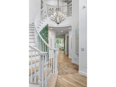 A timeless coastal estate where classic elegance meets modern - photo 37