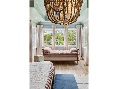A timeless coastal estate where classic elegance meets modern - photo 43