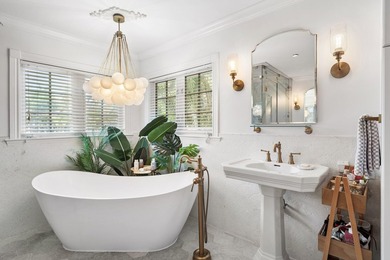 A timeless coastal estate where classic elegance meets modern - photo 45