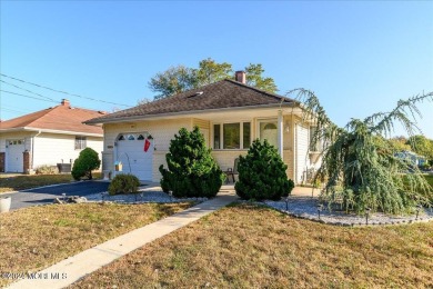 Lake Home Sale Pending in Toms River, New Jersey