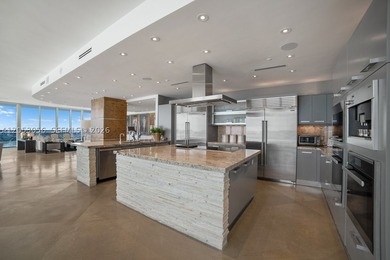 Welcome to this extraordinary high-floor combination at - photo 15