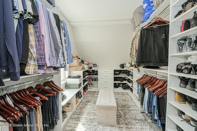Welcome to this beautifully renovated home nestled in the heart - photo 24