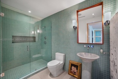 Welcome to this extraordinary high-floor combination at - photo 33