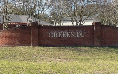 Move in ready, Beautiful brick home on large lot with new vinyl - photo 5