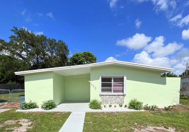 St. Lucie River Home For Sale in Port Saint Lucie Florida