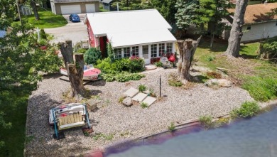 Lake Home For Sale in Wolcottville, Indiana
