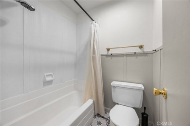 Beautifully upgraded upper-level condo in the FHA-approved - photo 17