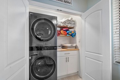 Beautiful 2 bed 2 bath unit overlooking the intercoastal - photo 19