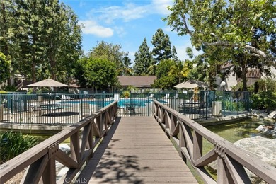 Beautifully upgraded upper-level condo in the FHA-approved - photo 27