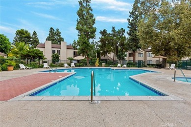 Beautifully upgraded upper-level condo in the FHA-approved - photo 30