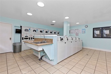 Beautifully upgraded upper-level condo in the FHA-approved - photo 34