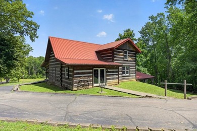 Enjoy lake living with this cozy cabin-style home on beautiful - photo 39