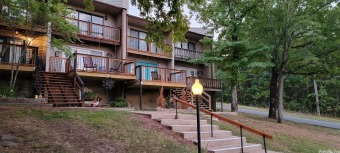 Greers Ferry Lake Townhome/Townhouse For Sale in Fairfield Bay Arkansas