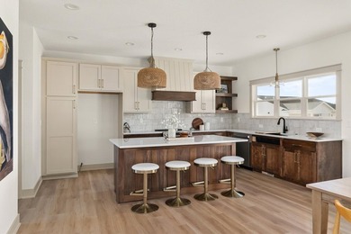 This beautiful 2-story home features 5 bedrooms, 3.5 bathrooms - photo 4