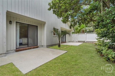 Welcome to your new sanctuary! Nestled in a serene neighborhood - photo 33