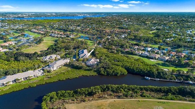 This Pristine corner townhome in Harbour Island at Palm Cove - photo 9