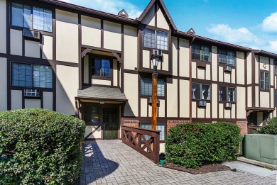 Lake Condo For Sale in Norwalk, Connecticut