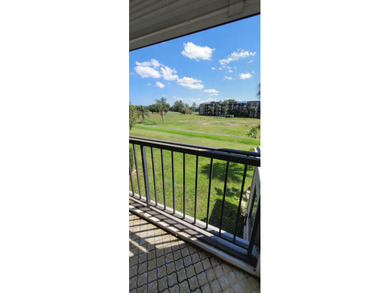 Very clean and well kept 2 bedroom, 2 bathroom condo located - photo 12