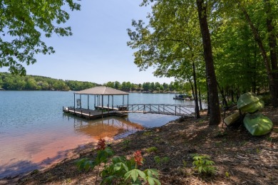 140' of Lake Keowee Living on a Protected Deep Water Bay - photo 2