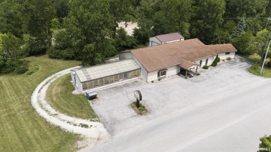 Endless business potential awaits at 550 W Old Trail Road in