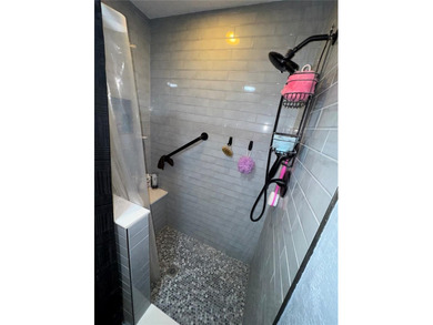 BACK ON THE MARKET:PREVIOUS BUYER'S LOSS, YOUR GAIN!! ADJUSTED - photo 15