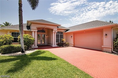 Welcome to this beautifully maintained pool home, ideally - photo 2