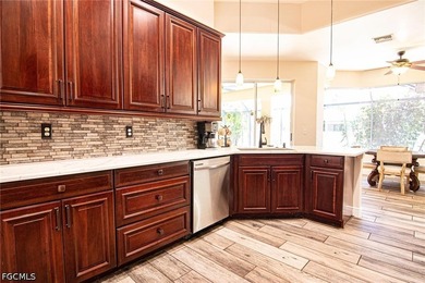 Welcome to this beautifully maintained pool home, ideally - photo 6