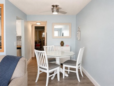Beautifully maintained turnkey condo in a gated 55+ active adult - photo 9