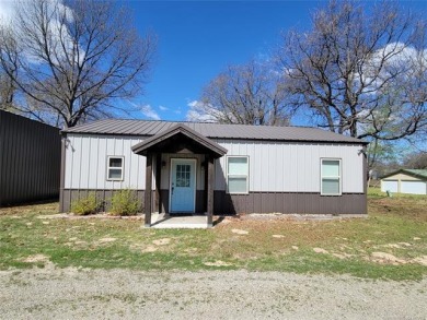 AFFORDABLE EASY MAINTENANCE WATERFRONT HOME!  - Lake Home For Sale in Eufaula, Oklahoma
