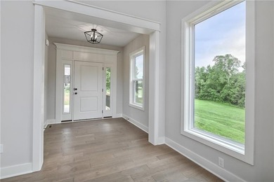 BEAUTIFUL HOME WITH A GOLF COURSE VIEW!This home is perfectly - photo 4
