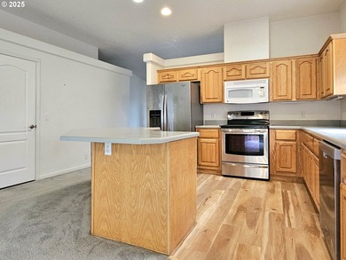 Welcome to your new luxury lifestyle in the luxurious Emerald - photo 12