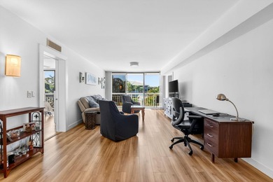 Spacious, investor friendly 3rd floor renovated and move in - photo 14