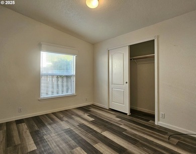 Welcome to your new luxury lifestyle in the luxurious Emerald - photo 15
