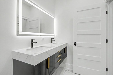 Welcome to 128 Wood Street, a beautifully restored historic home - photo 21