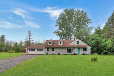 Oneida Lake Home For Sale in Canastota New York