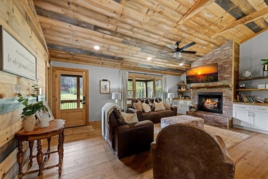 Just five miles from downtown Blue Ridge, this extraordinary 100 - photo 10