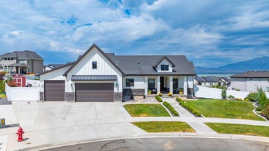 Some homes ask you to imagine what they'll become. This one lets - photo 1